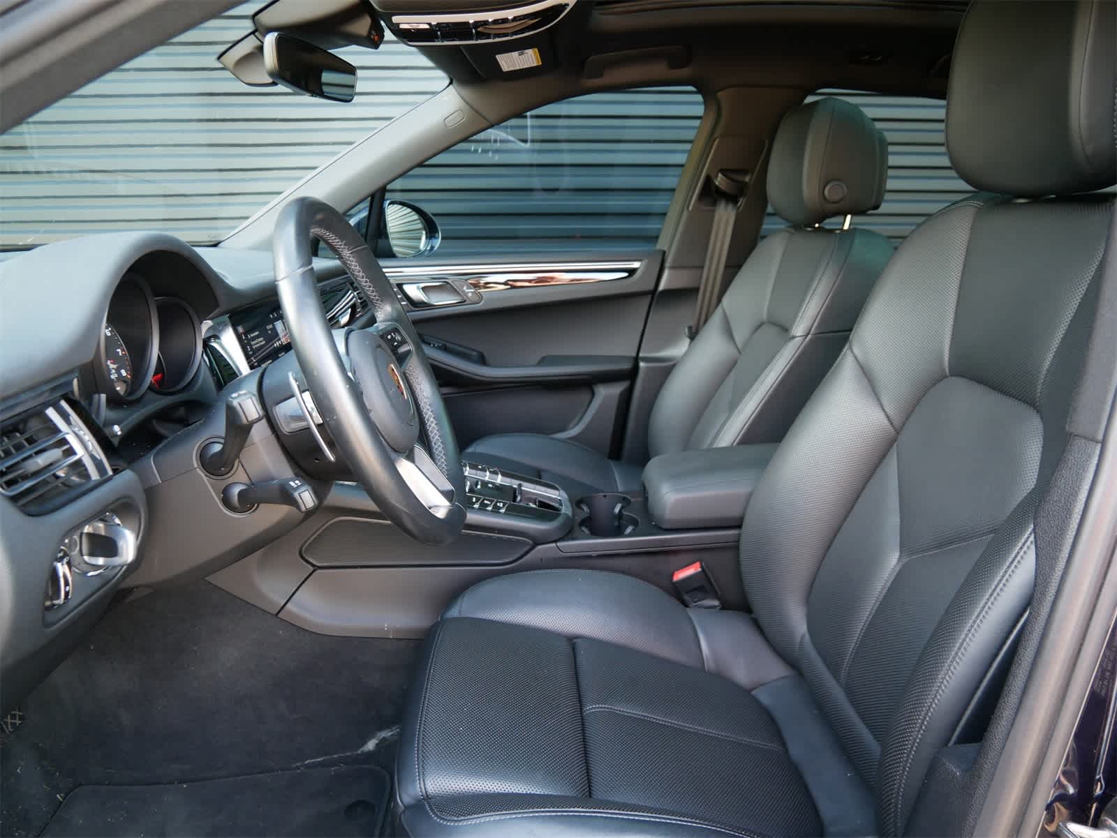 Thumbnail: 2021 Porsche Macan - 5