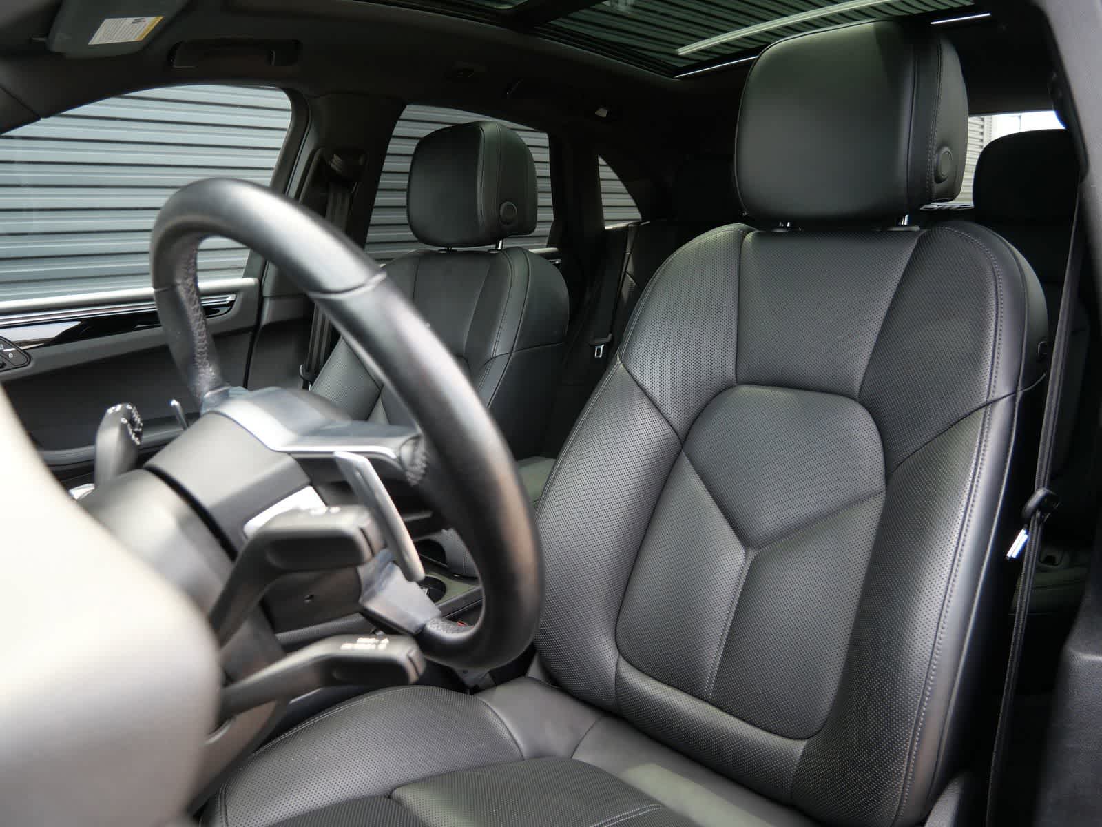 Thumbnail: 2020 Porsche Macan - 5