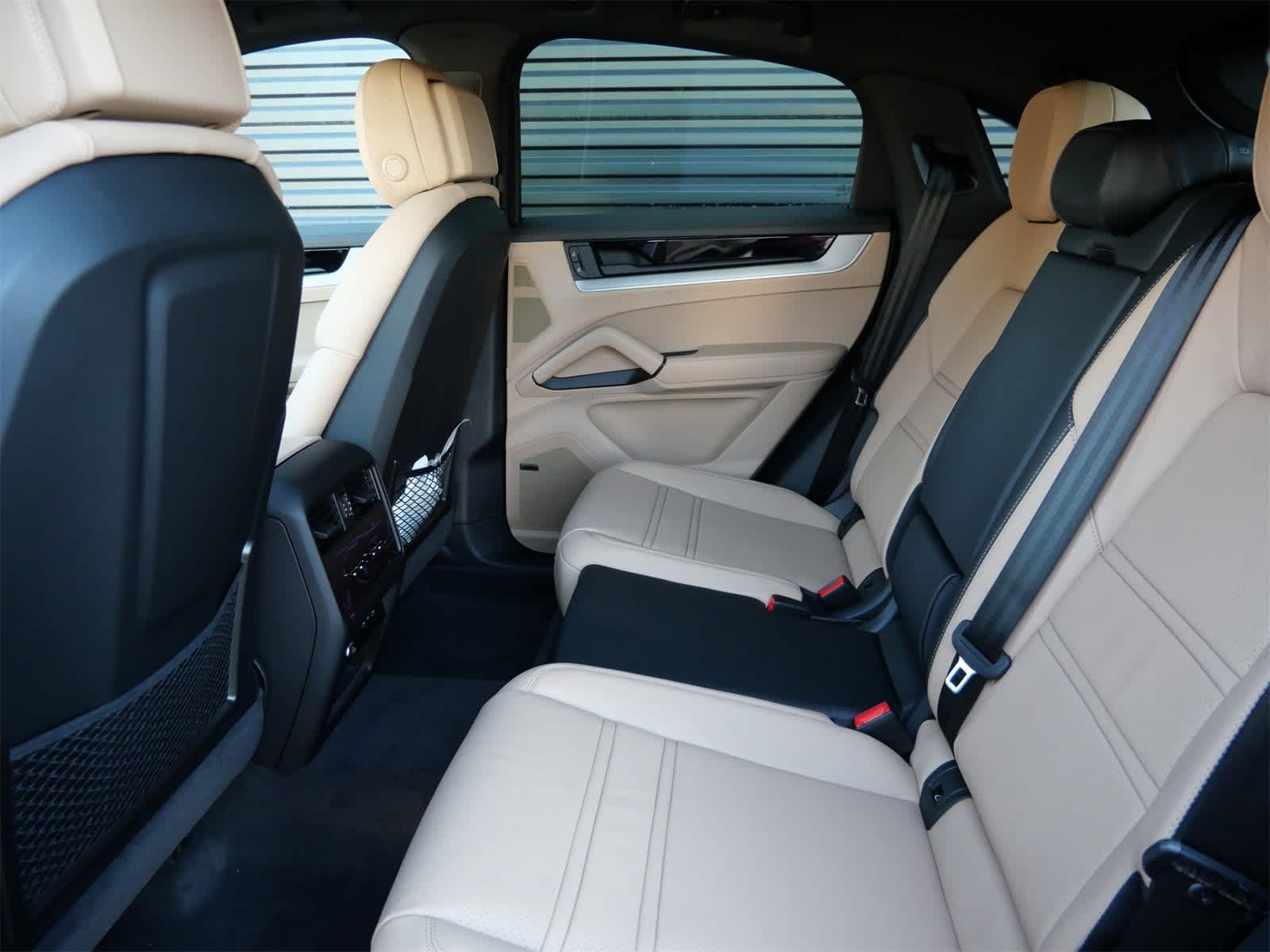 Thumbnail: 2026 Porsche Cayenne - 6