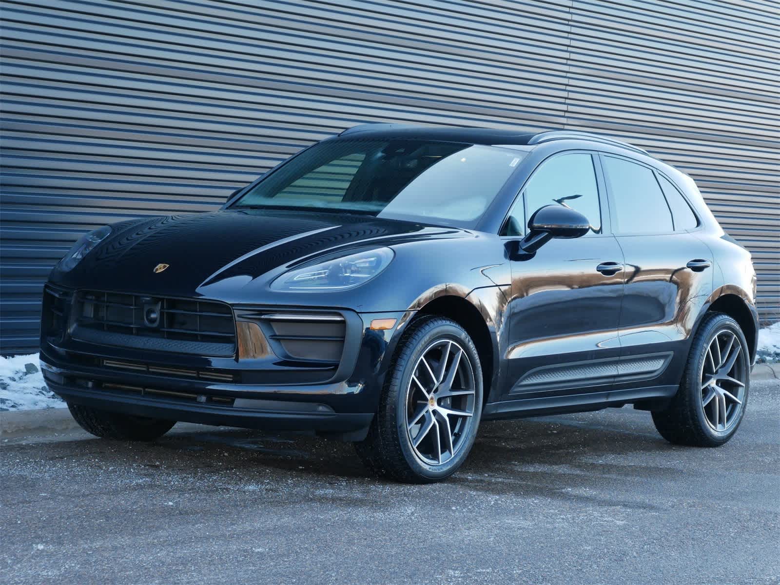 Thumbnail: 2024 Porsche Macan - 1
