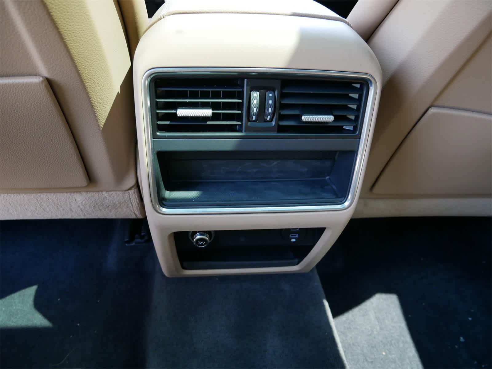 2022 Porsche Cayenne Base 11