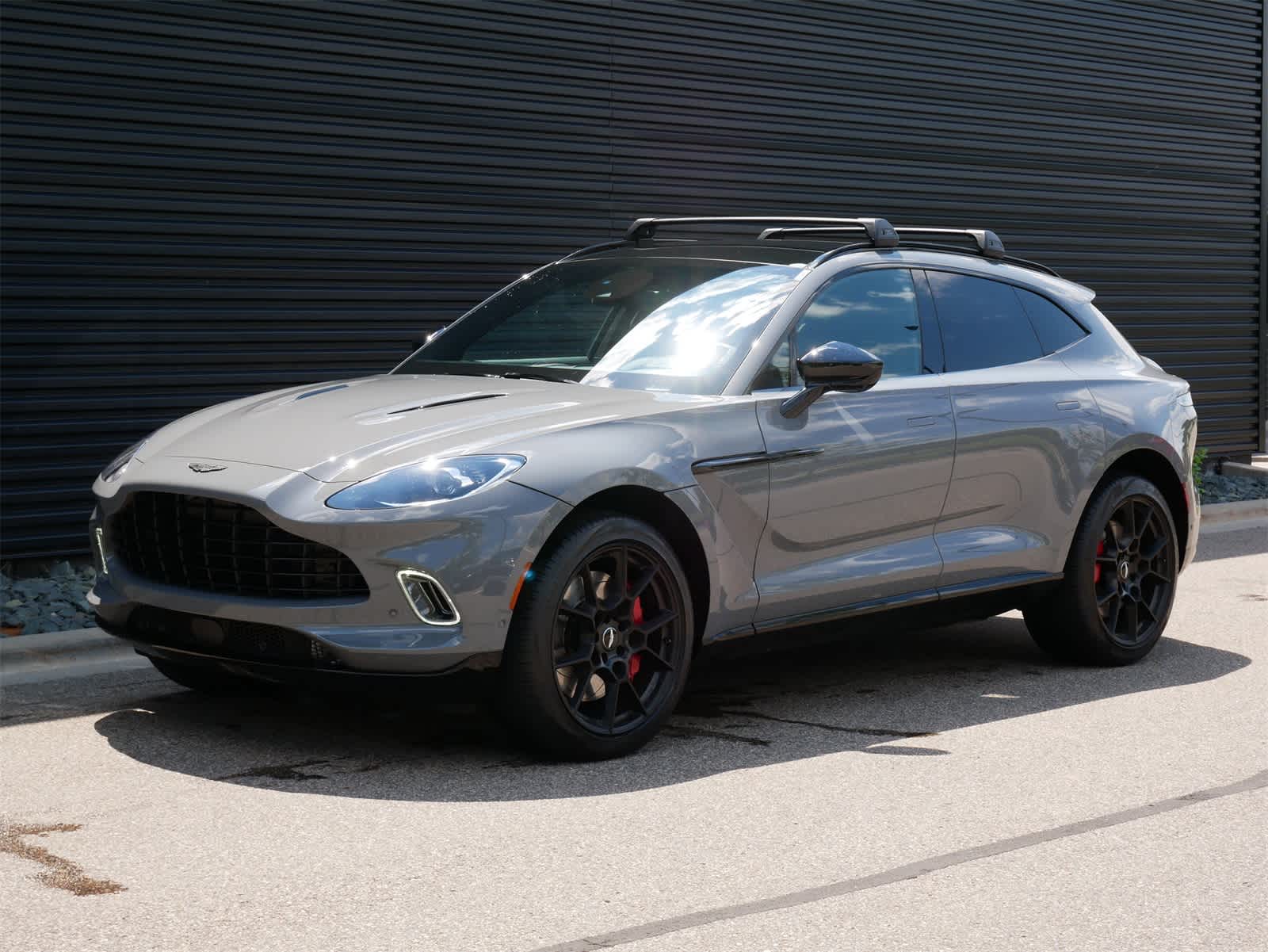 Thumbnail: 2021 Aston Martin DBX - 1
