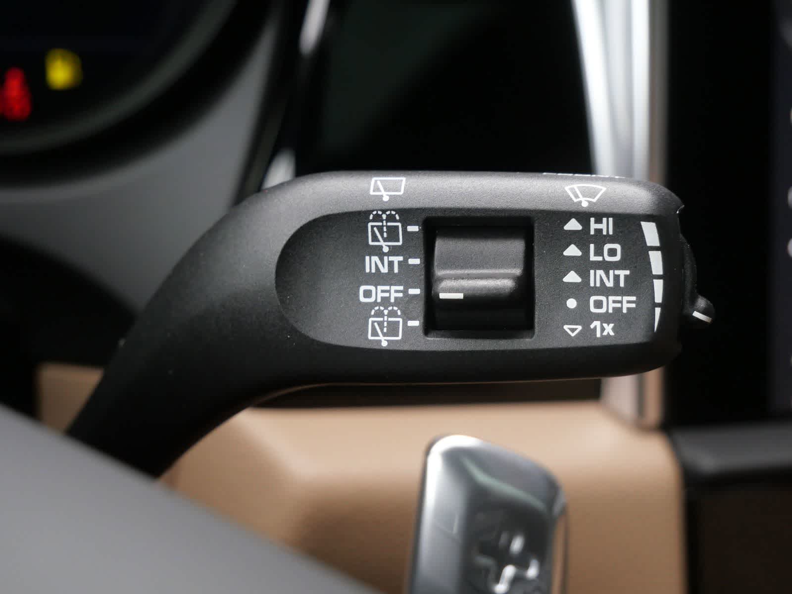 Thumbnail: 2026 Porsche Macan - 27