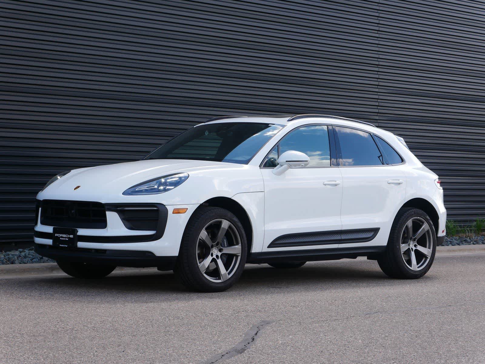 2025 Porsche Macan