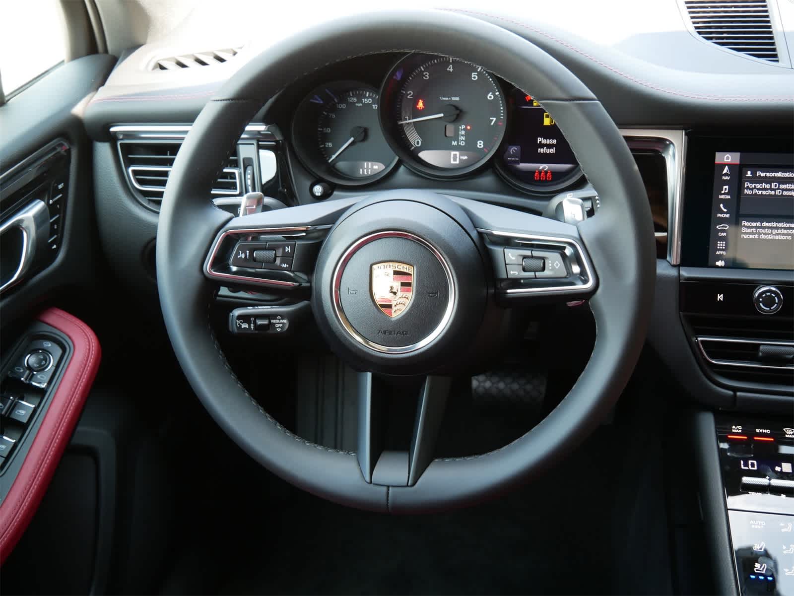 Thumbnail: 2025 Porsche Macan - 8