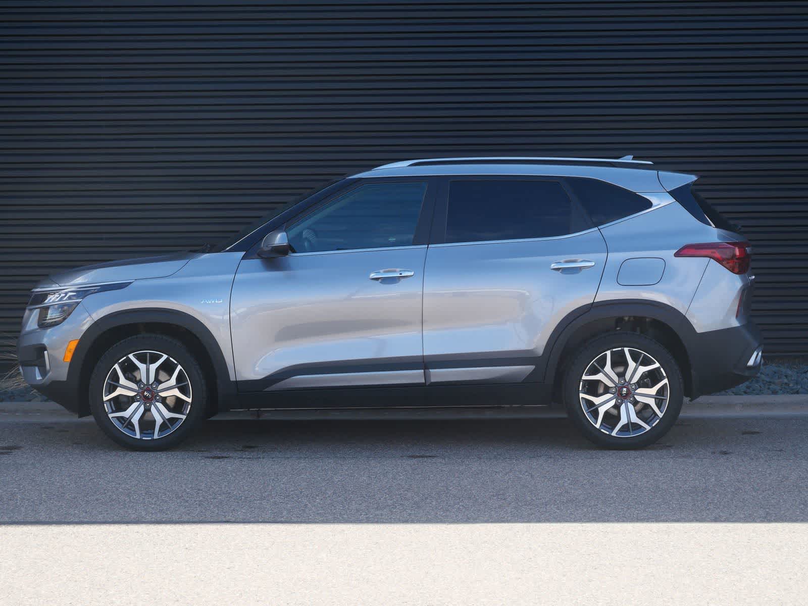 Thumbnail: 2021 Kia Seltos - 2