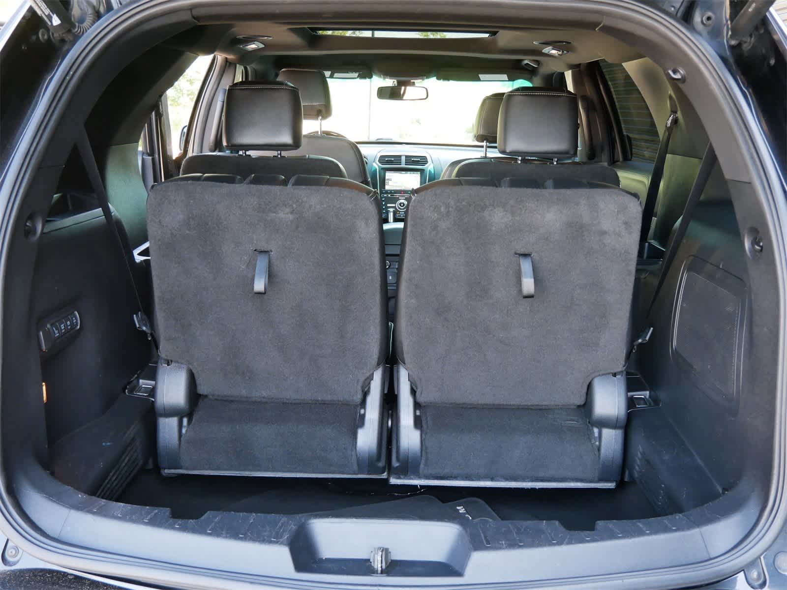 Thumbnail: 2016 Ford Explorer - 5