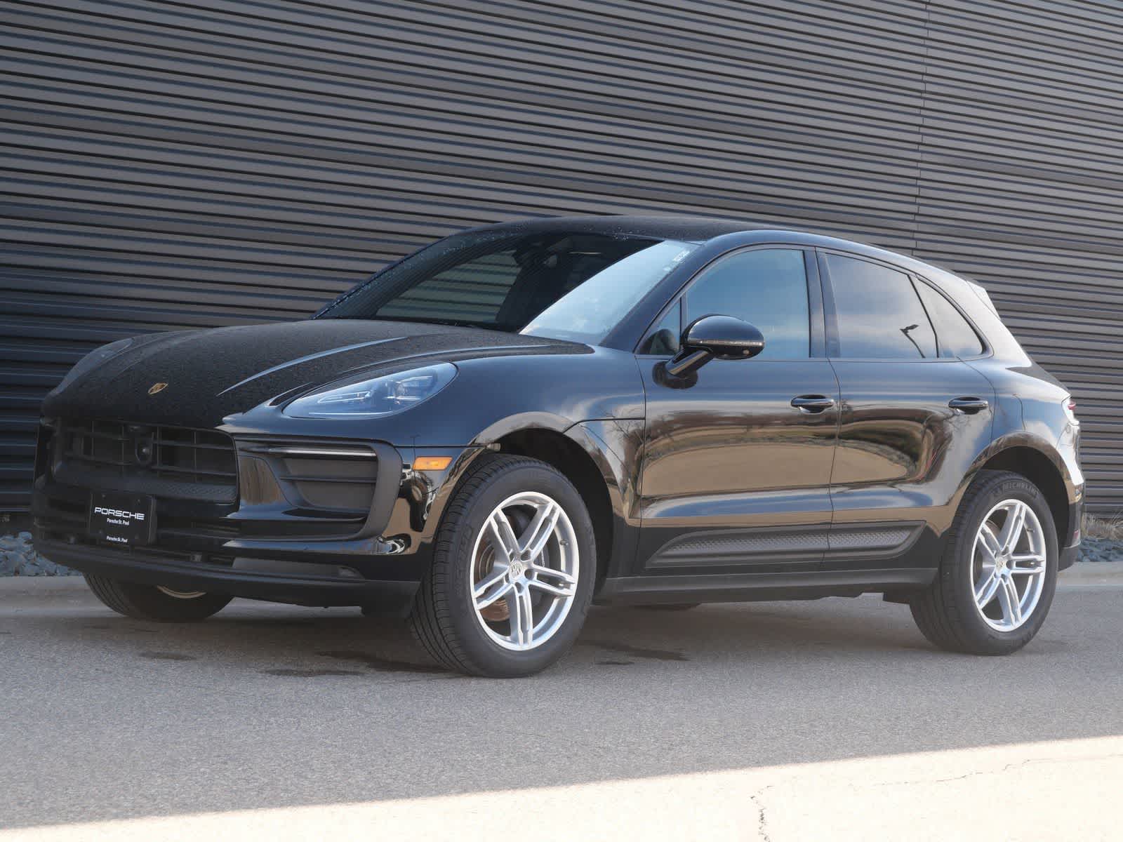 Thumbnail: 2025 Porsche Macan - 1