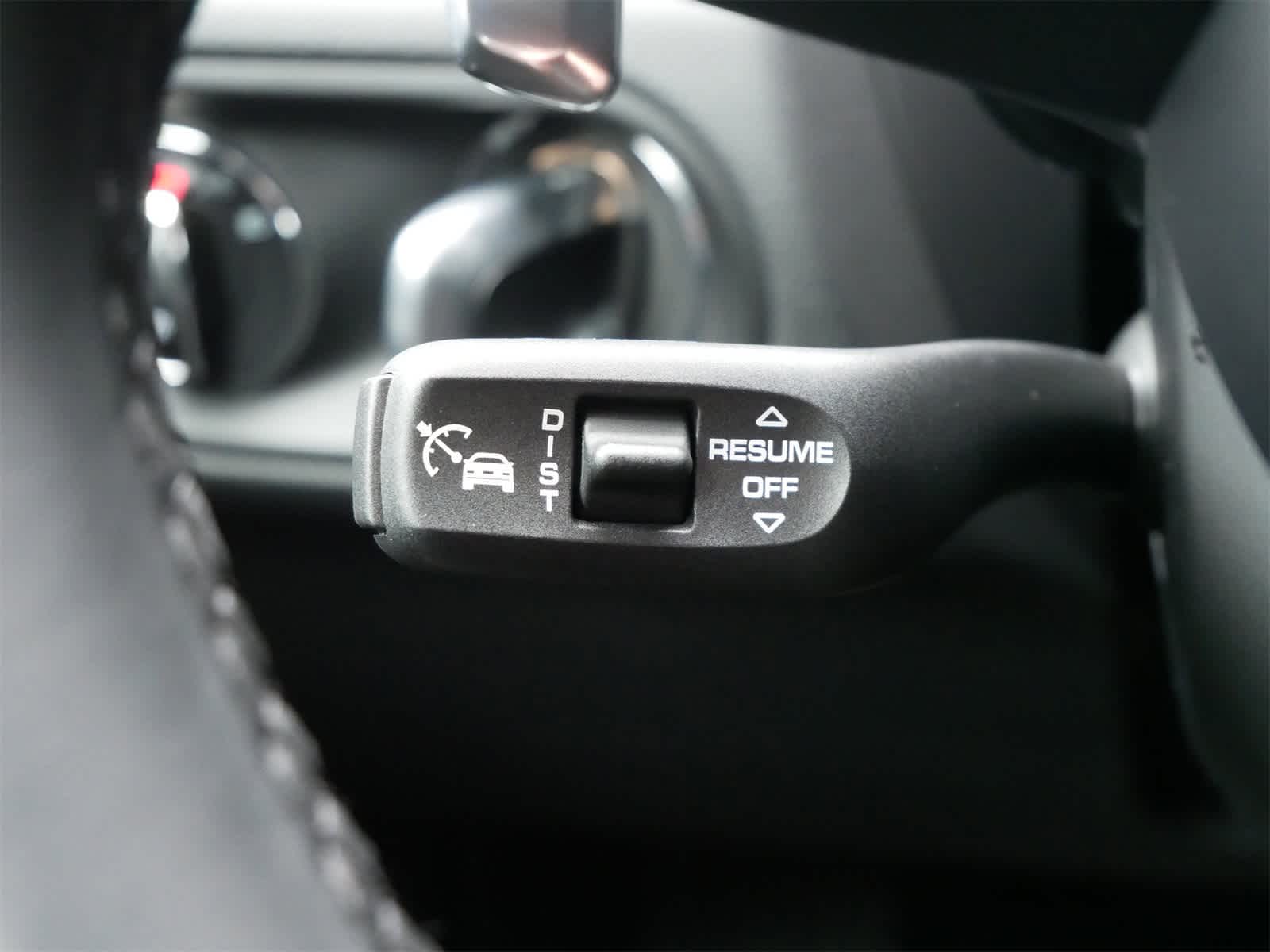 Thumbnail: 2025 Porsche Macan - 17