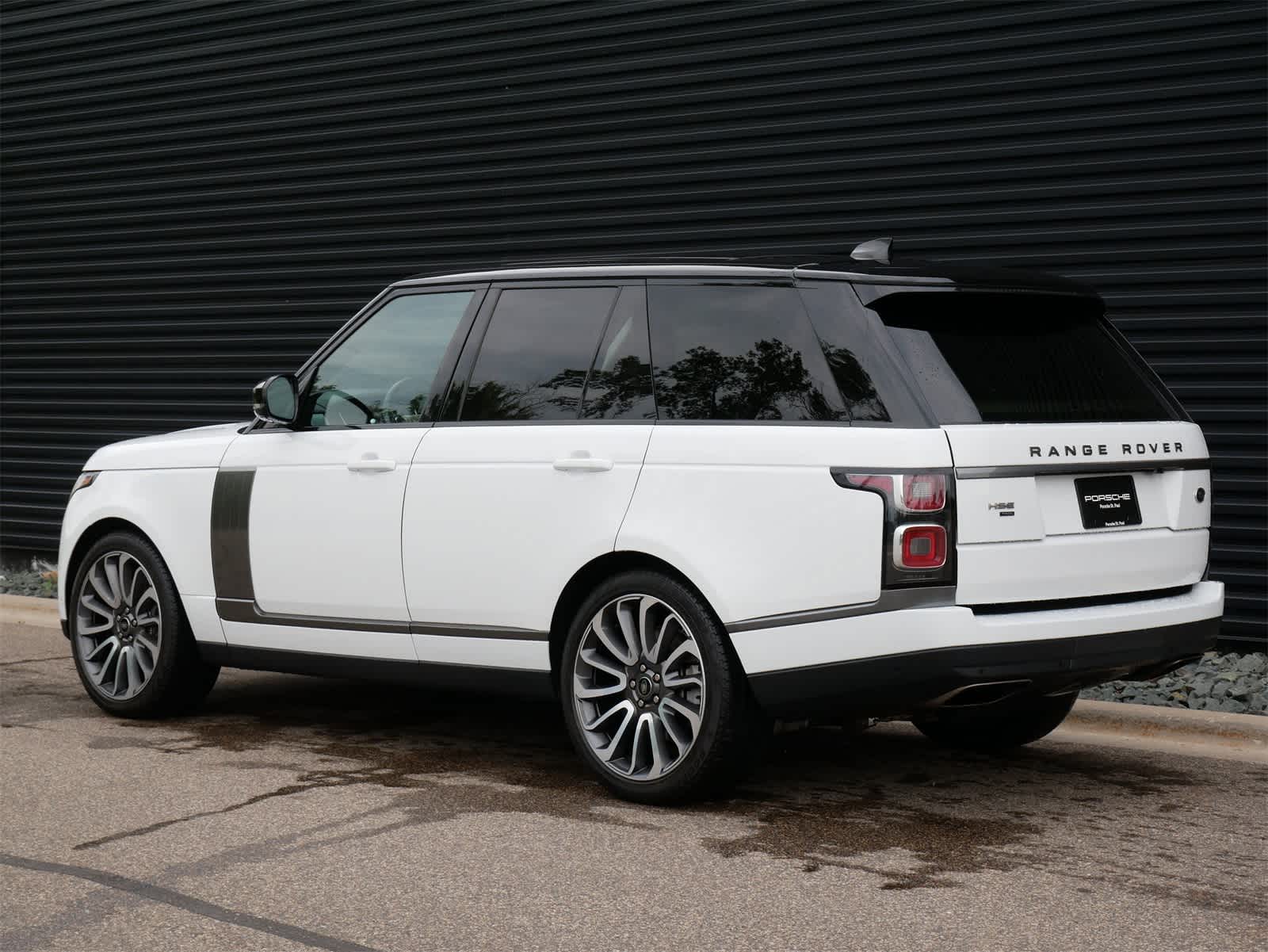 Thumbnail: 2021 Land Rover Range Rover - 3