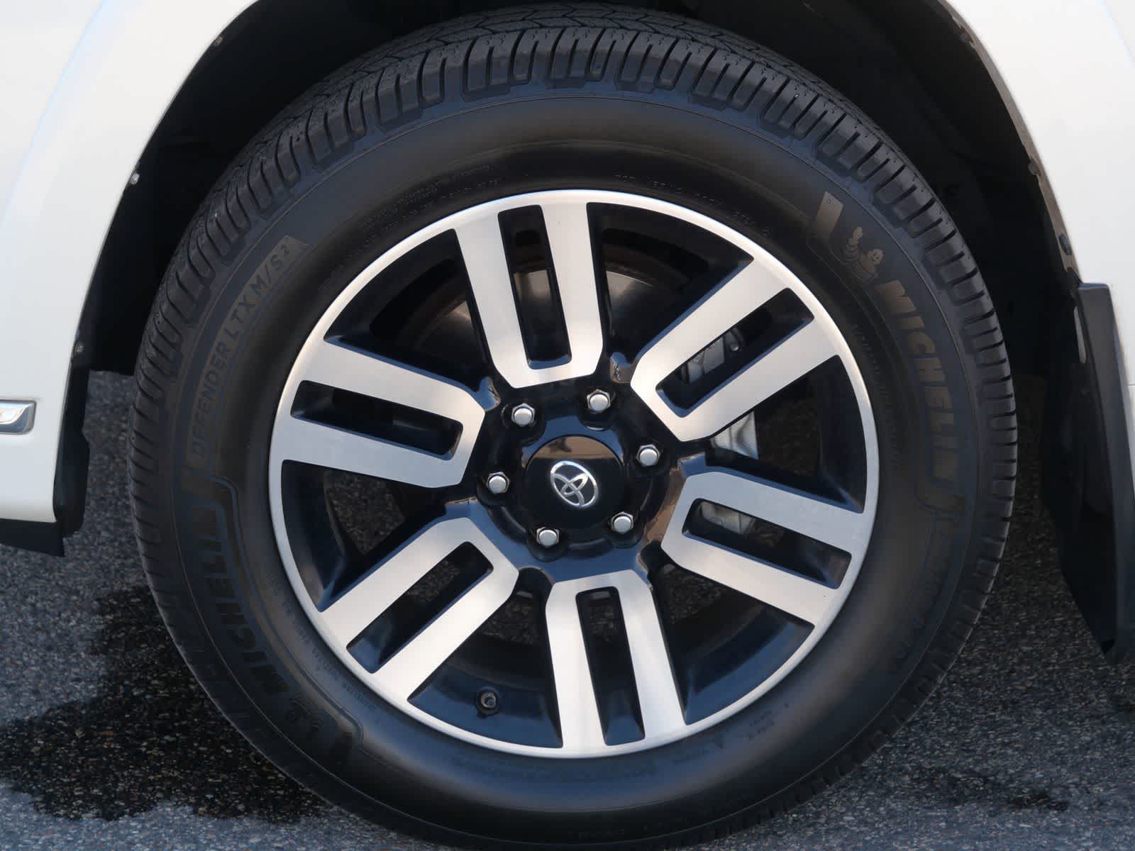 Thumbnail: 2018 Toyota 4Runner - 7