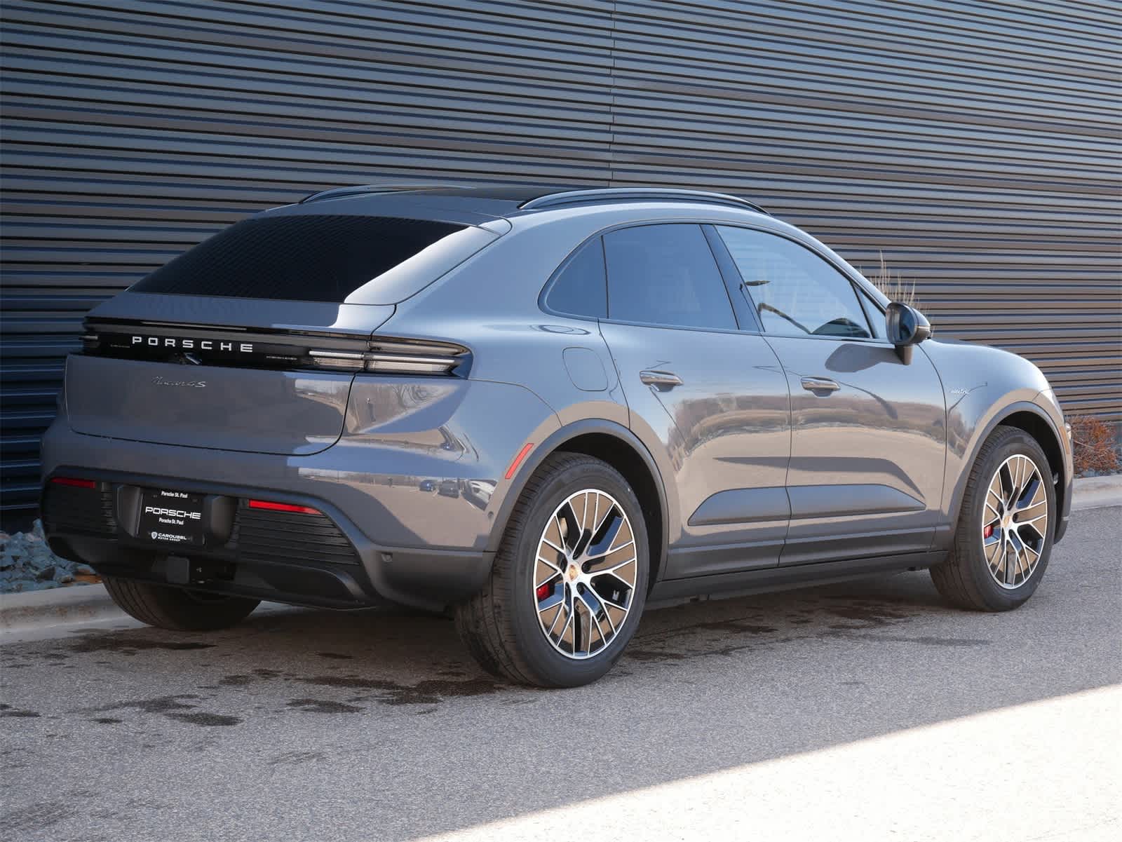 Thumbnail: 2025 Porsche Macan - 23