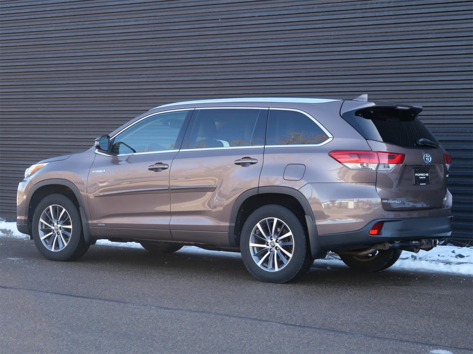 Thumbnail: 2017 Toyota Highlander - 3