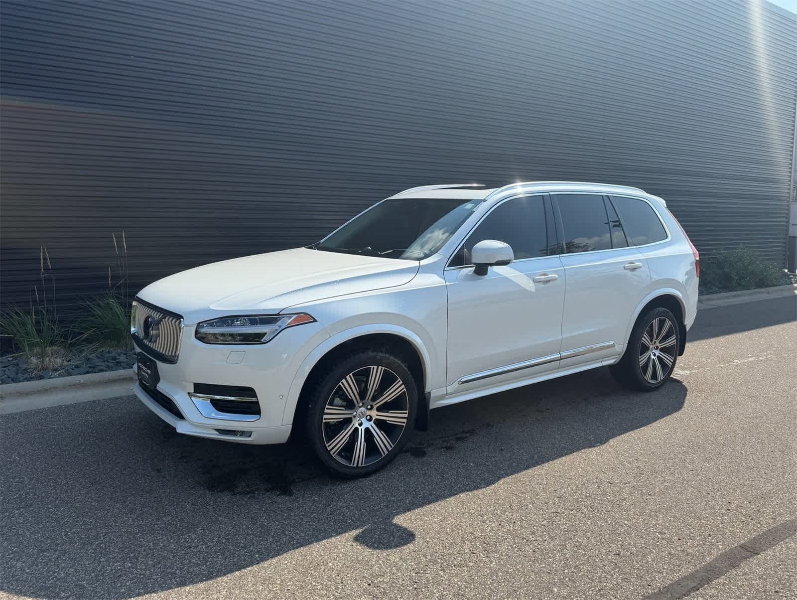 Thumbnail: 2023 Volvo XC90 - 1