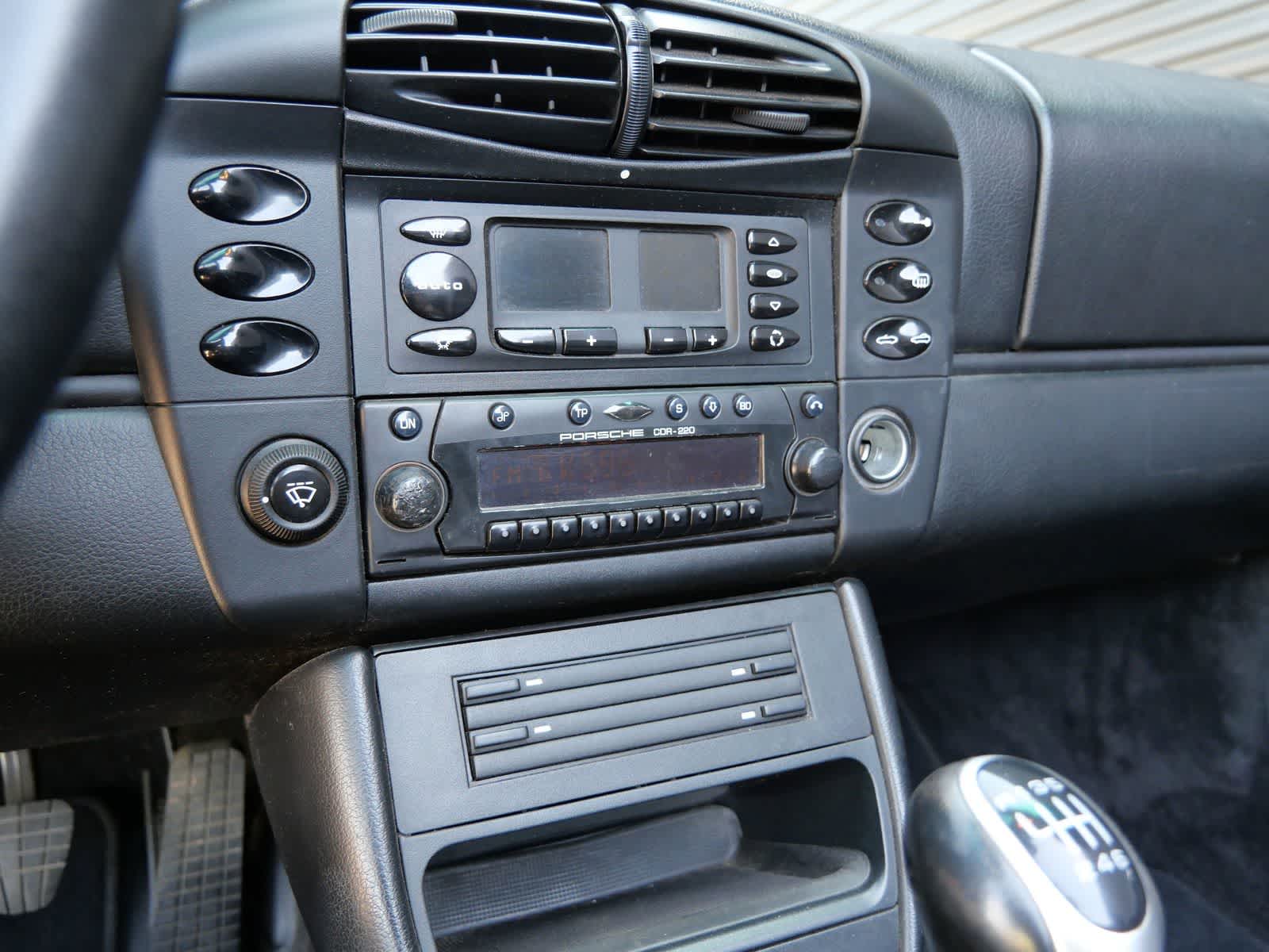 Thumbnail: 2000 Porsche 911 - 16