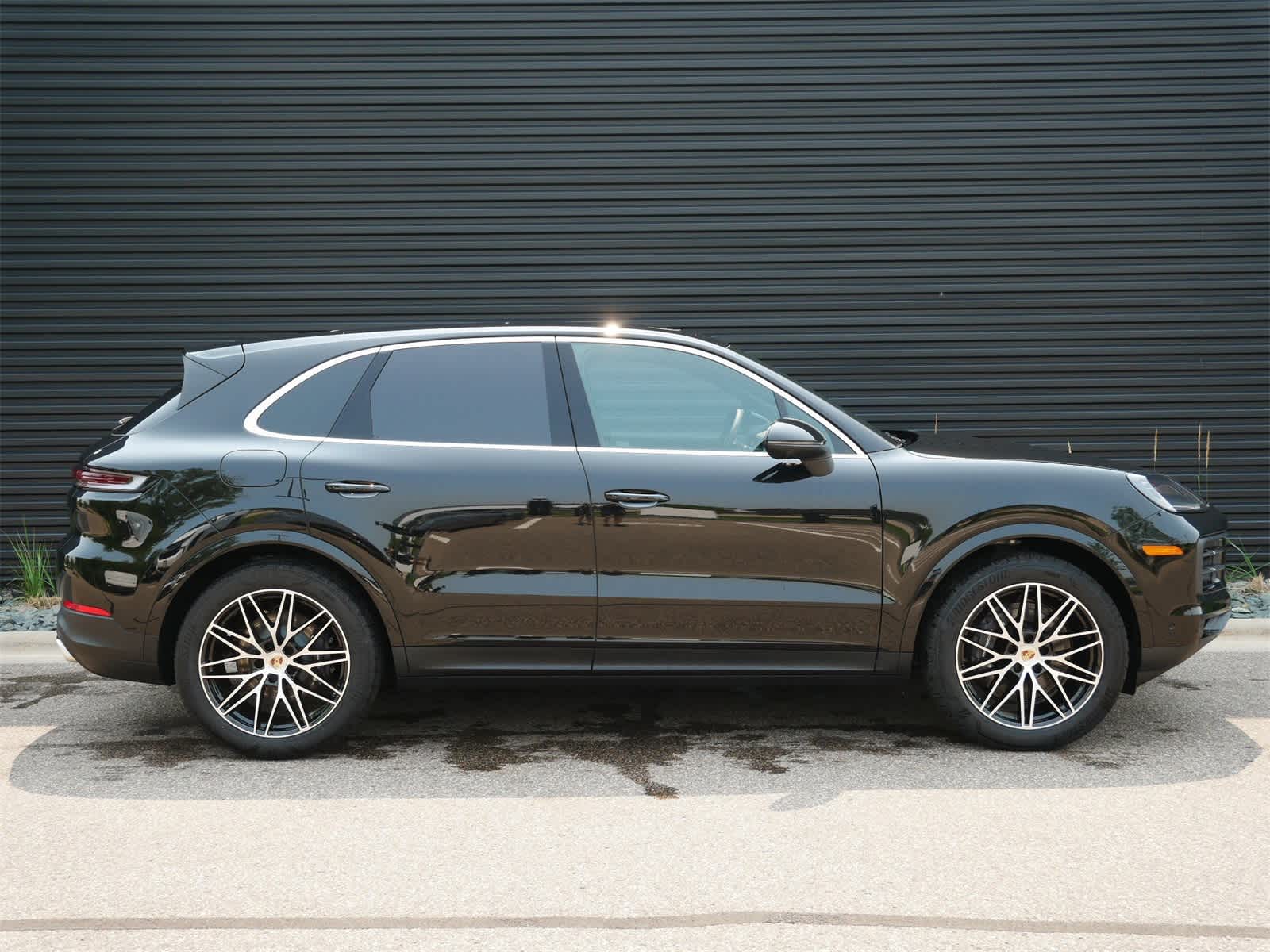 Thumbnail: 2025 Porsche Cayenne - 24