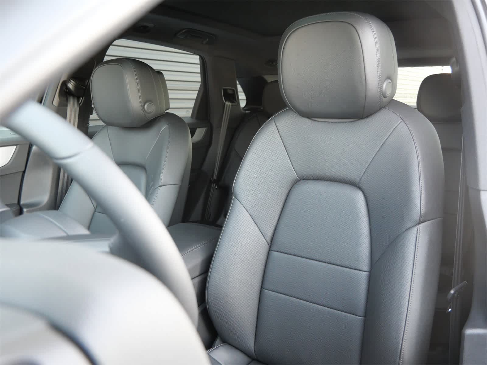 Thumbnail: 2026 Porsche Cayenne - 5