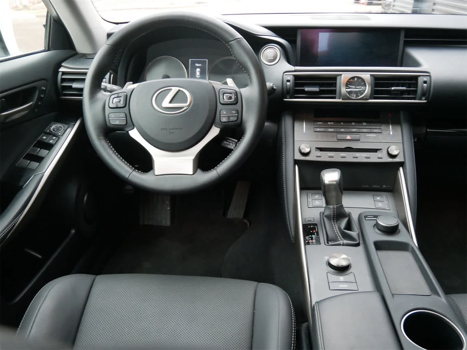 Thumbnail: 2019 Lexus IS - 12