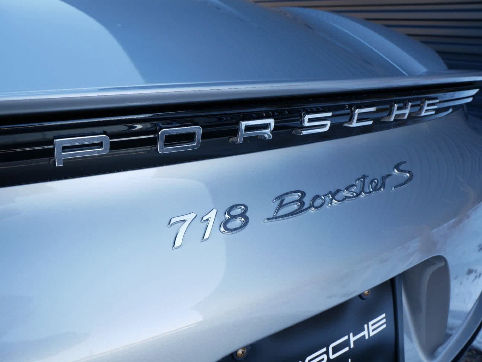 2024 Porsche 718 Boxster S 8