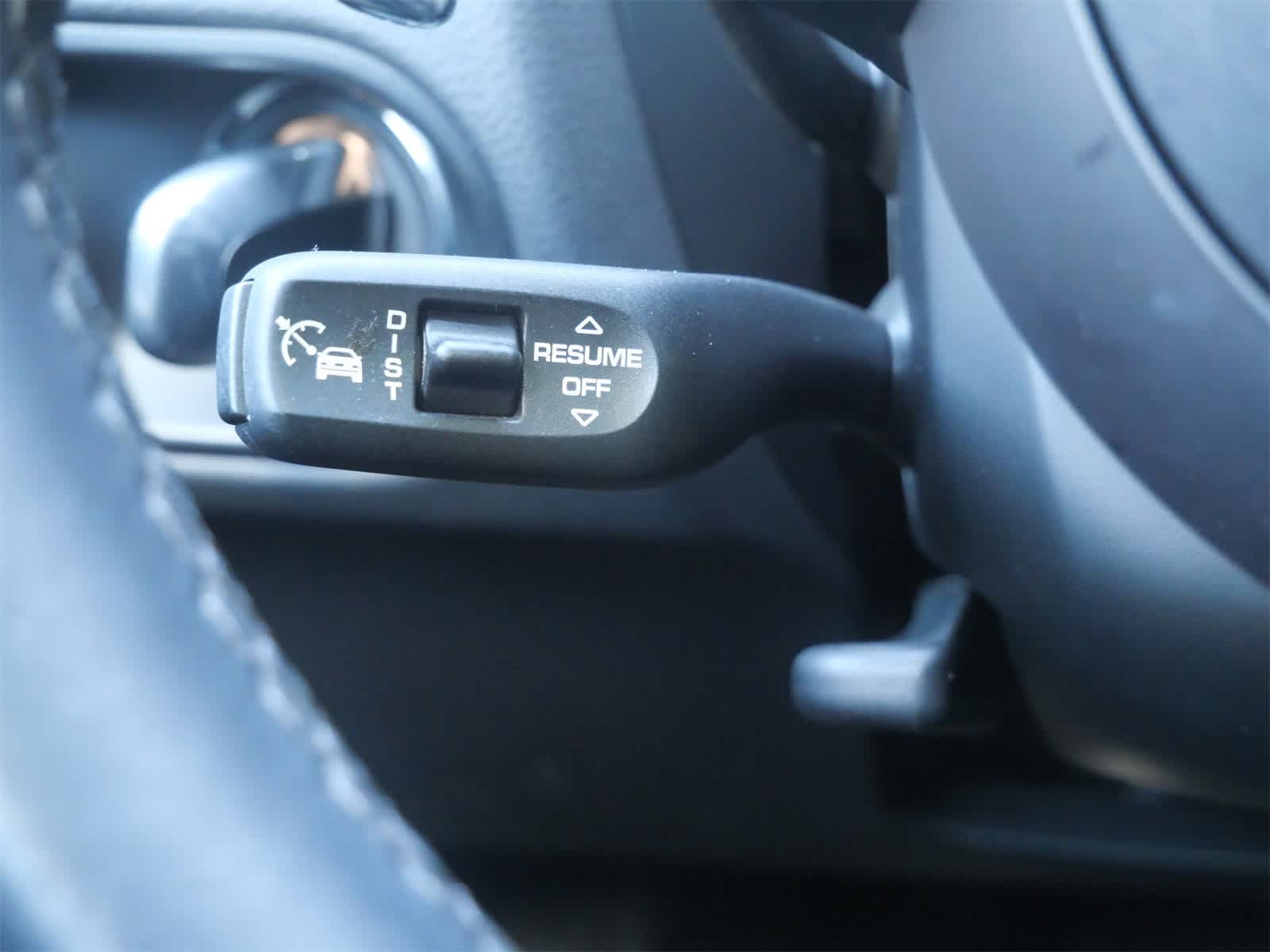 Thumbnail: 2023 Porsche Macan - 22