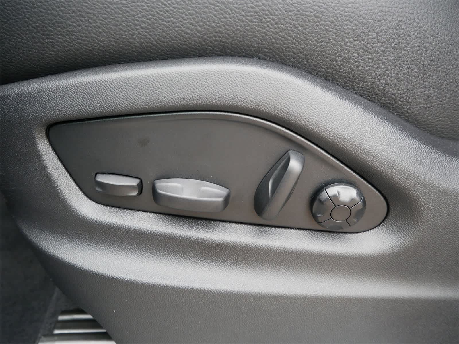 Thumbnail: 2026 Porsche Cayenne - 12