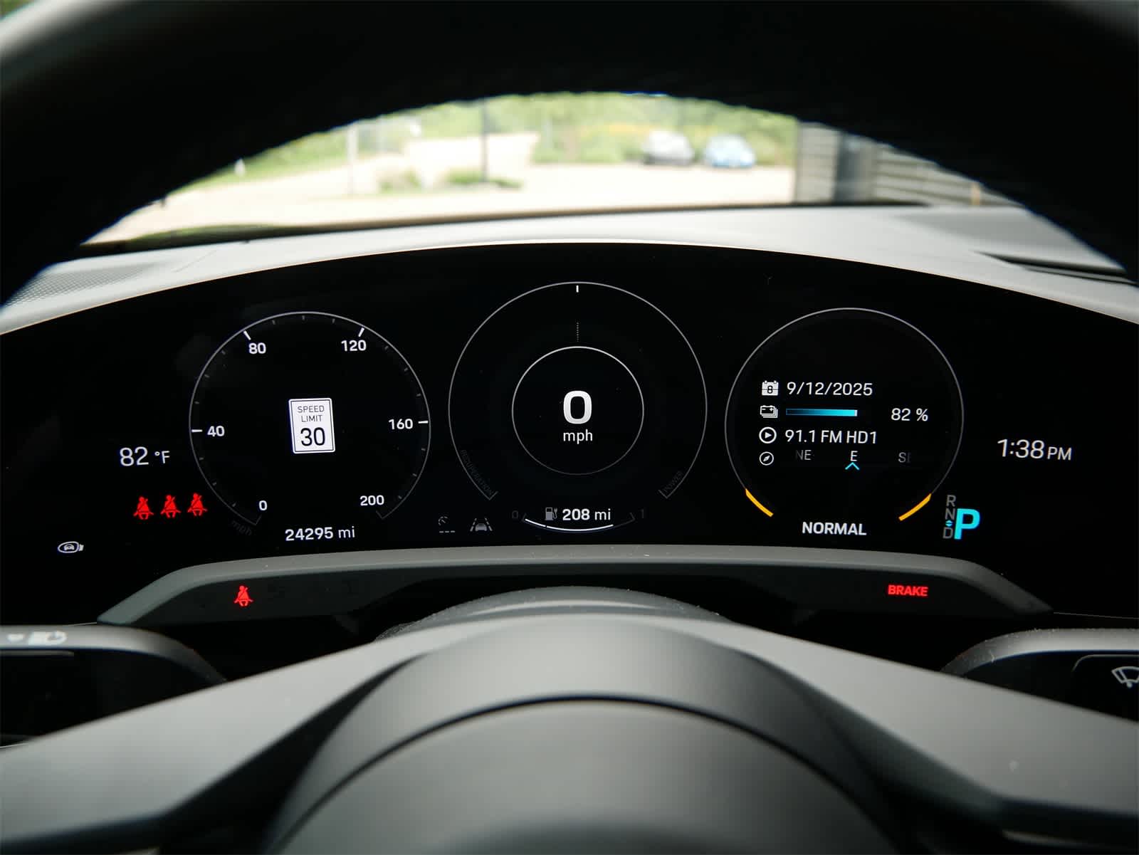 Thumbnail: 2023 Porsche Taycan - 12