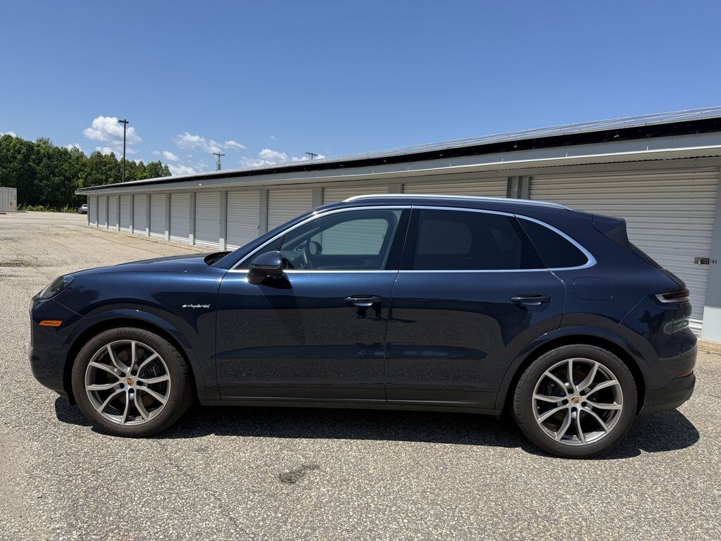 Certified 2025 Porsche Cayenne E-Hybrid SUV