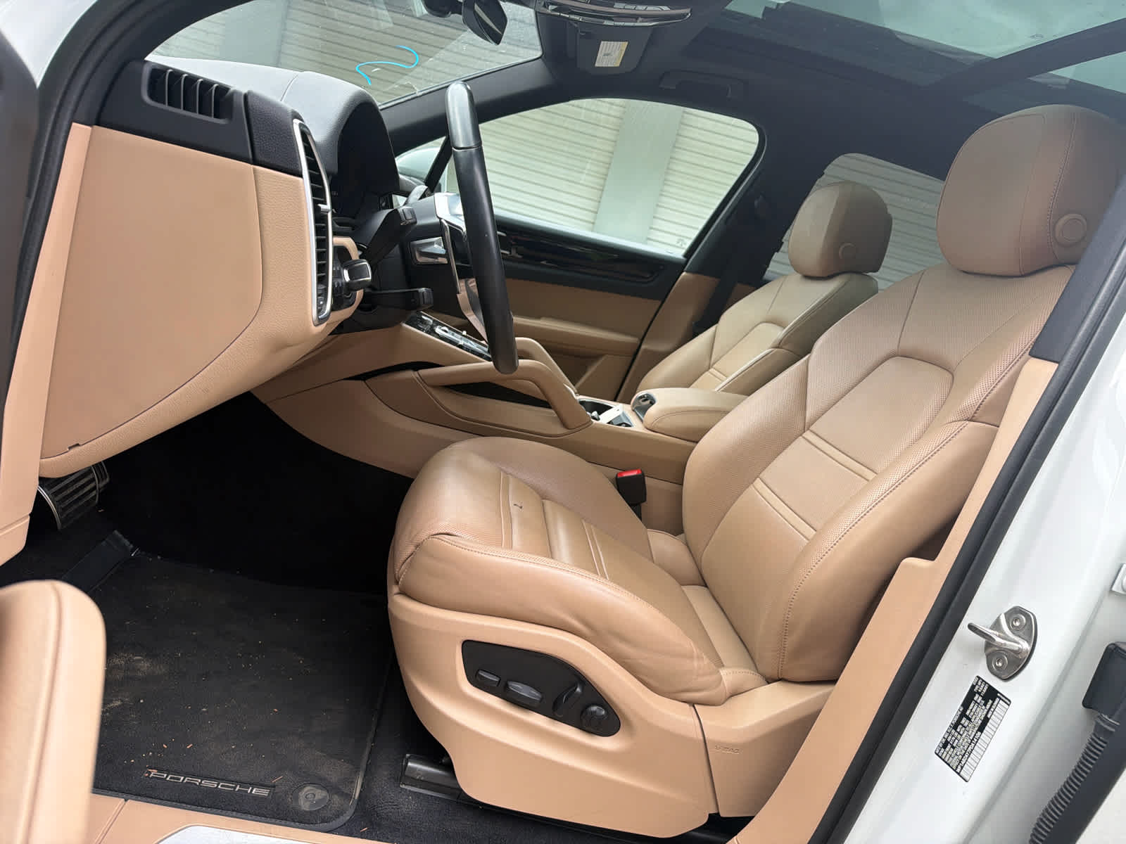 2023 Porsche Cayenne S - Photo 10