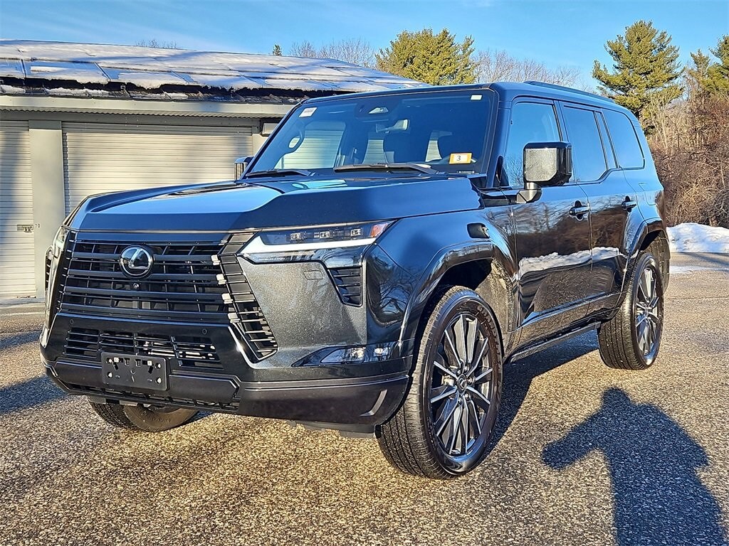 2025 Lexus GX Luxury's photo