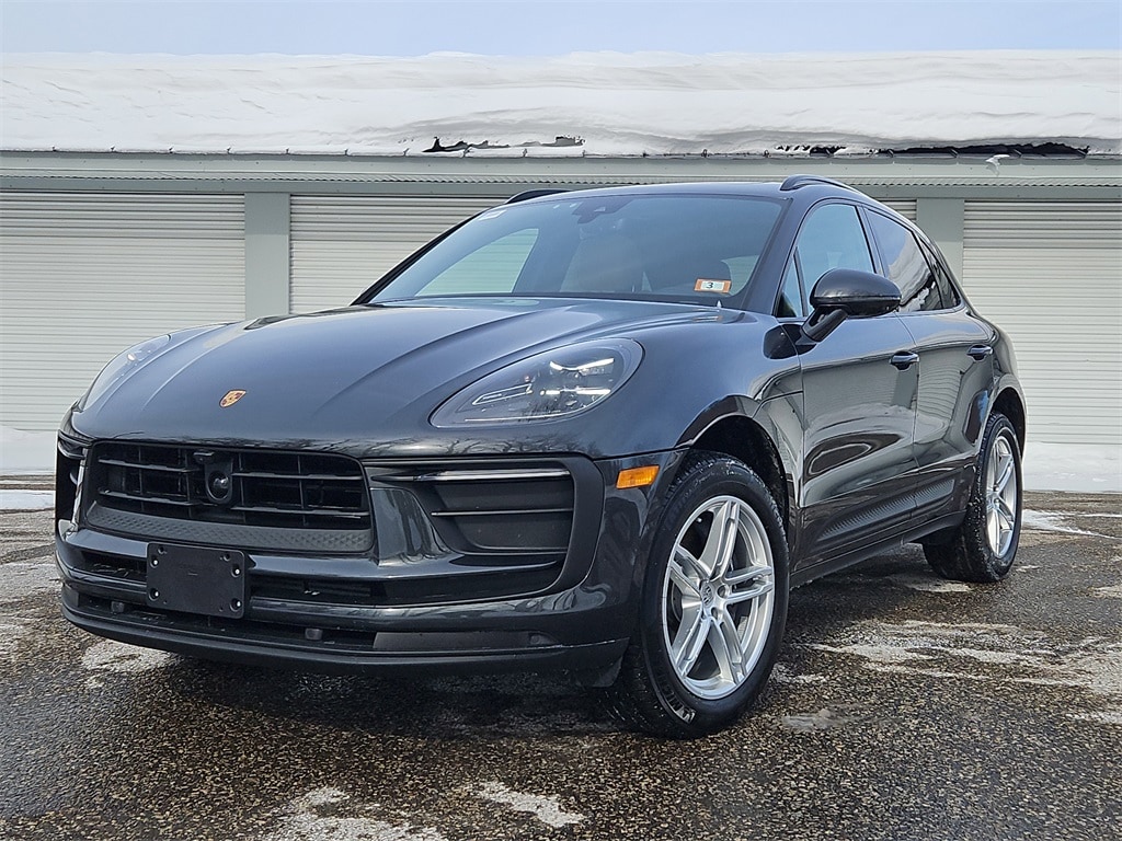 2025 Porsche Macan SUV 