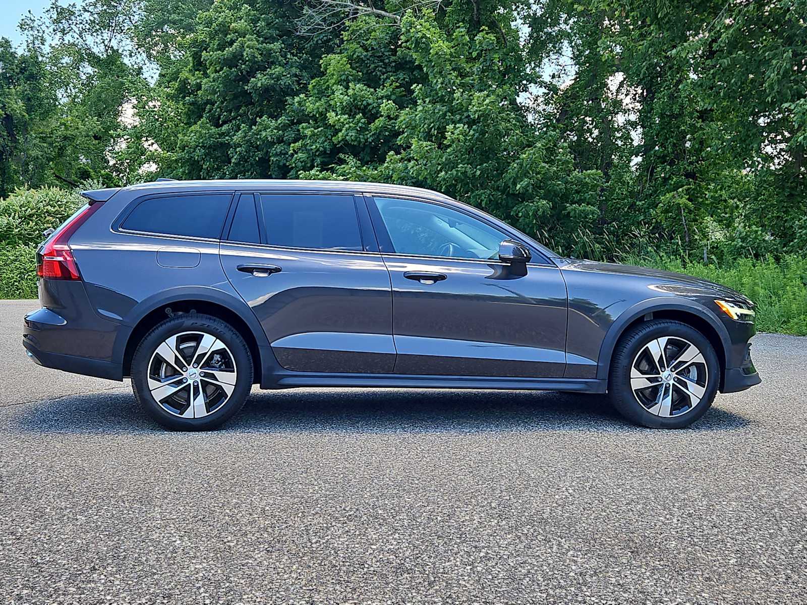 2023 Volvo V60 Cross Country Plus - Photo 16