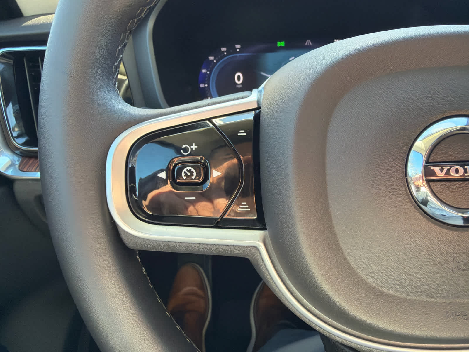 2023 Volvo V60 Cross Country Plus - Photo 23