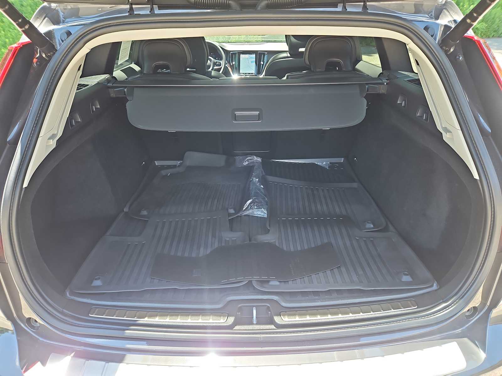 2023 Volvo V60 Cross Country Plus - Photo 49