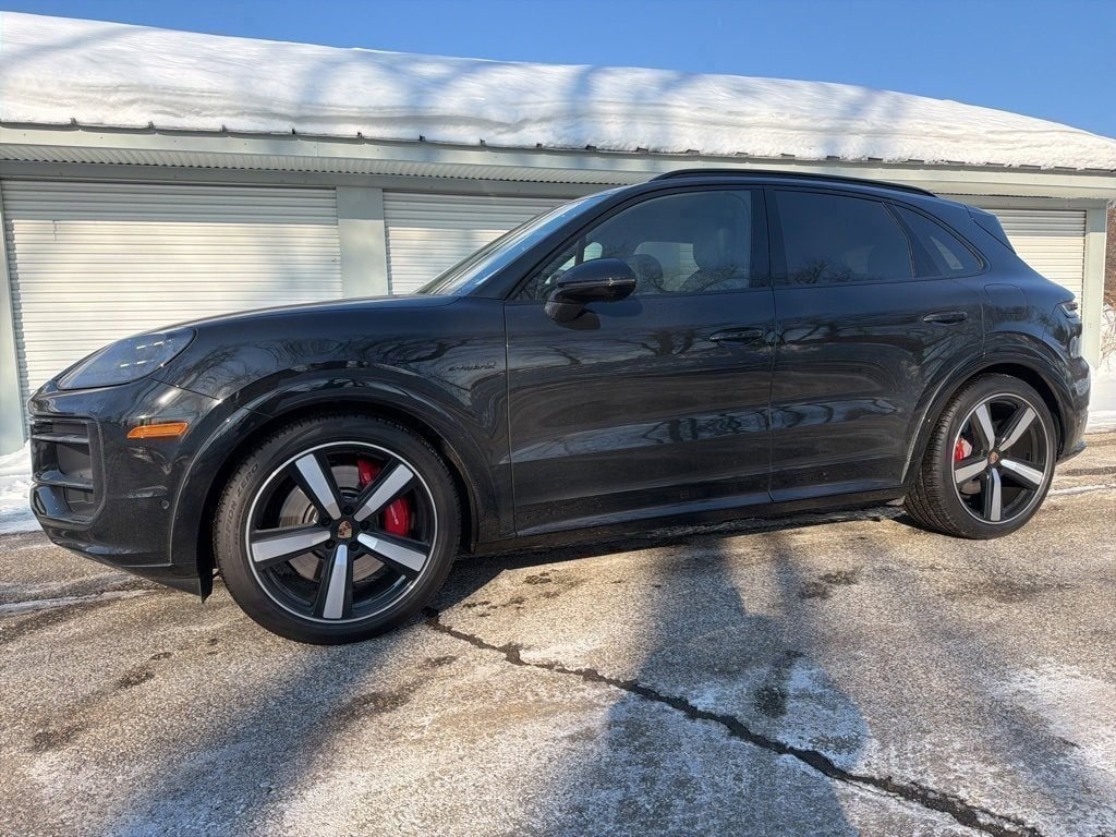 2025 Porsche Cayenne E-Hybrid SUV 