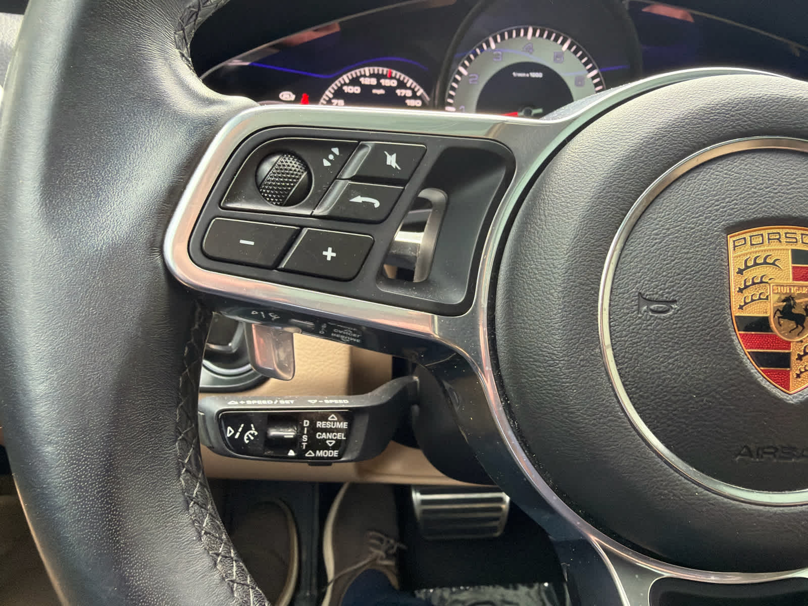 2023 Porsche Cayenne S - Photo 13