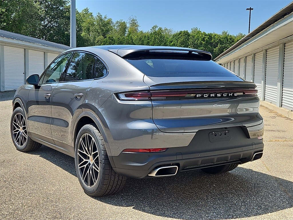 2026 Porsche Cayenne Coupe photo 3