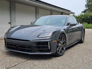 2025 Porsche Panamera 4 Hatchback