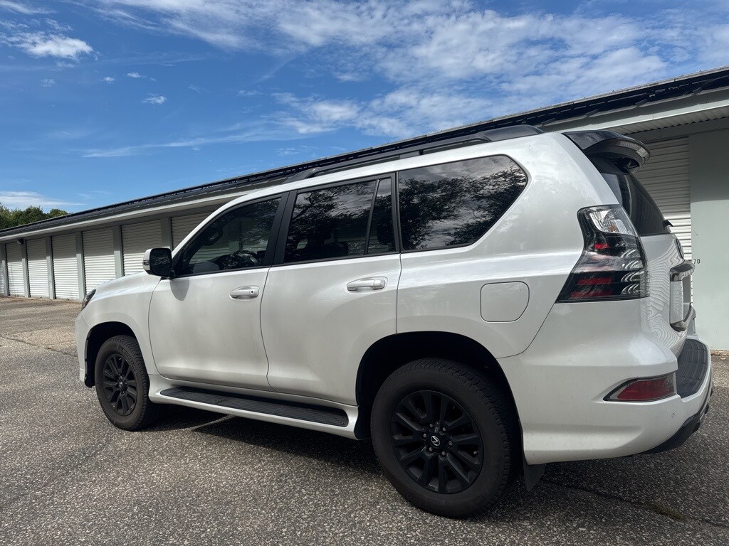 2023 Lexus GX 460 Black Line Special Edition photo 4