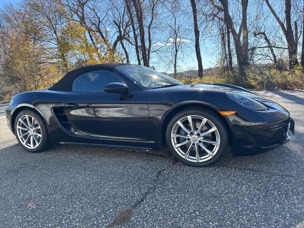 2025 Porsche Boxster photo 2