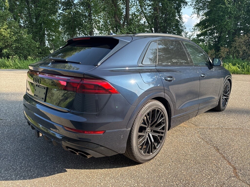 2024 Audi SQ8 Prestige photo 3
