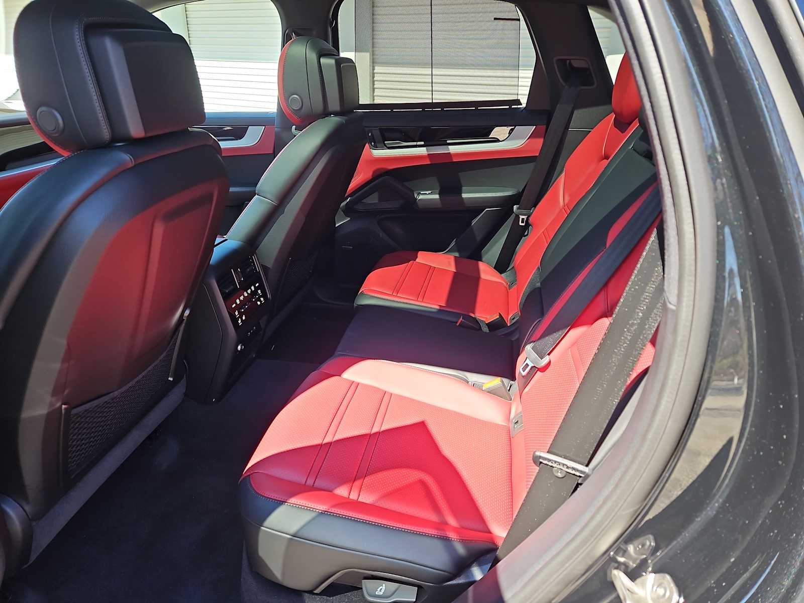 2026 Porsche Cayenne Base - Photo 23