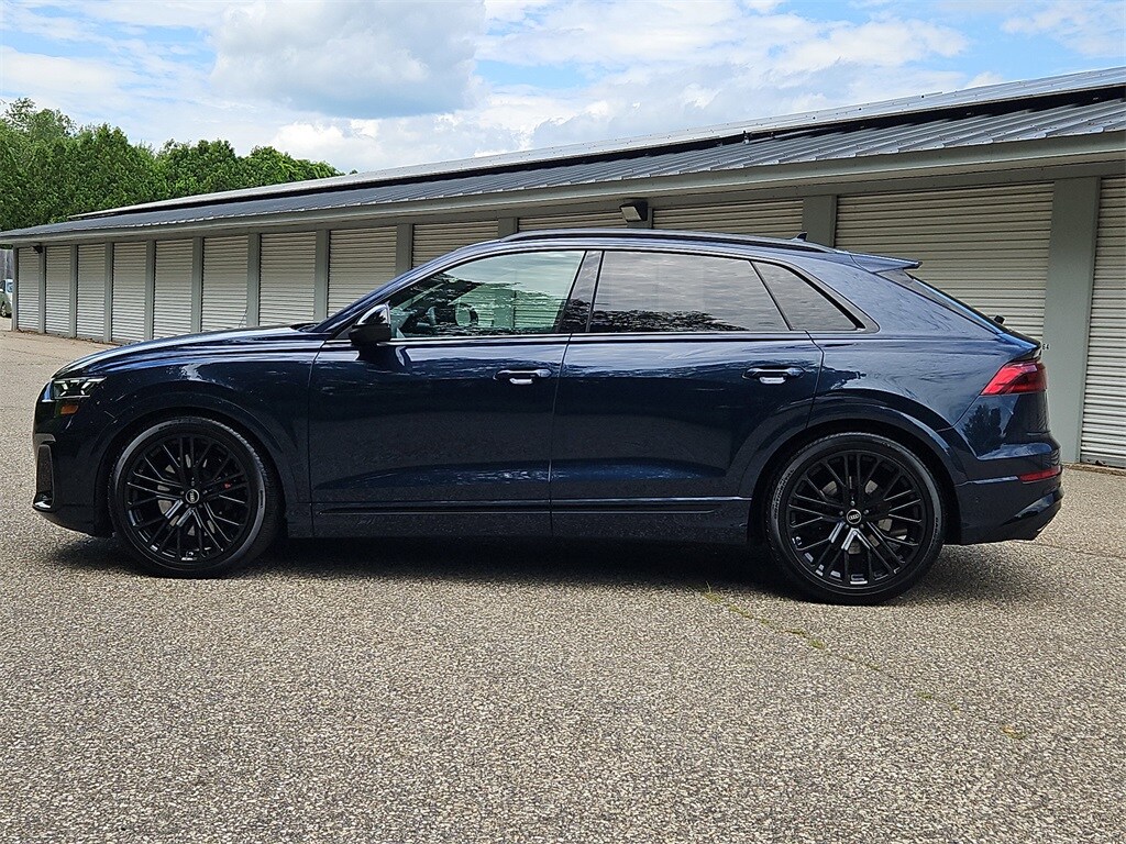 2024 Audi SQ8 Prestige photo 2