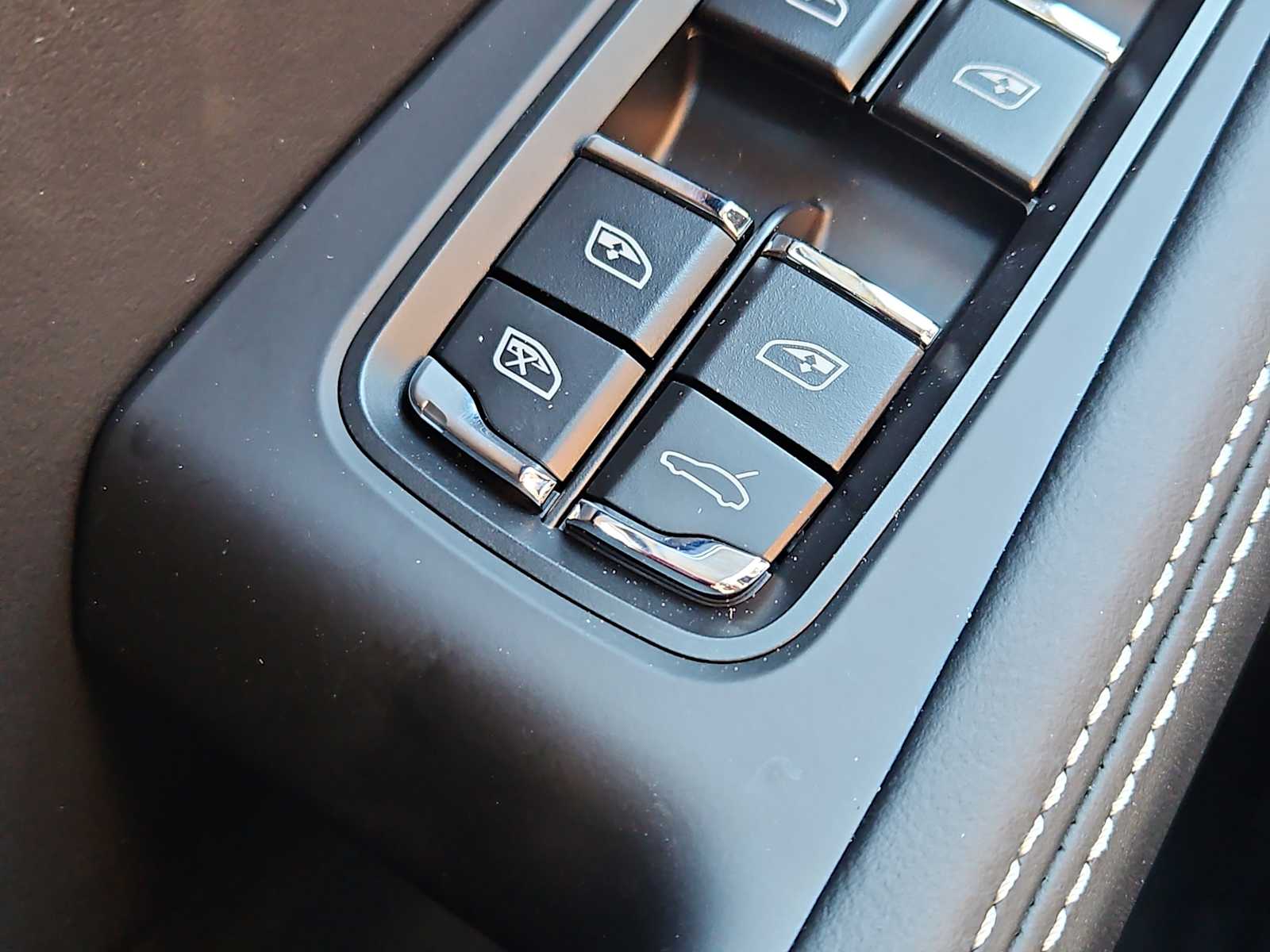 2026 Porsche Macan GTS - Photo 26