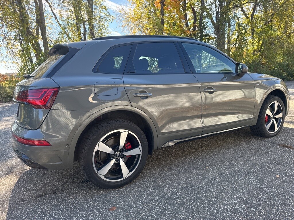 2024 Audi Q5 45 S line Prestige photo 3