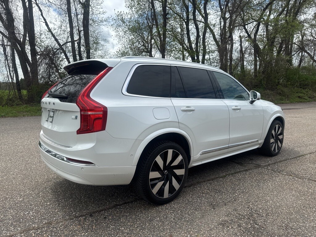 2023 Volvo XC90 Recharge Ultimate photo 2