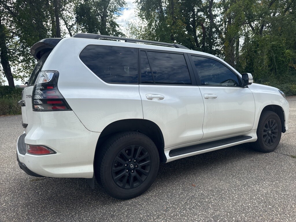 2023 Lexus GX 460 Black Line Special Edition photo 3
