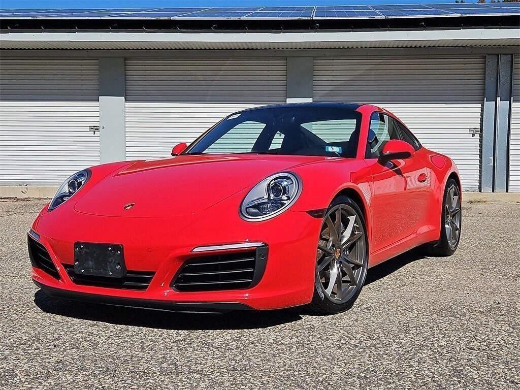 2017 Porsche 911 Coupe 
