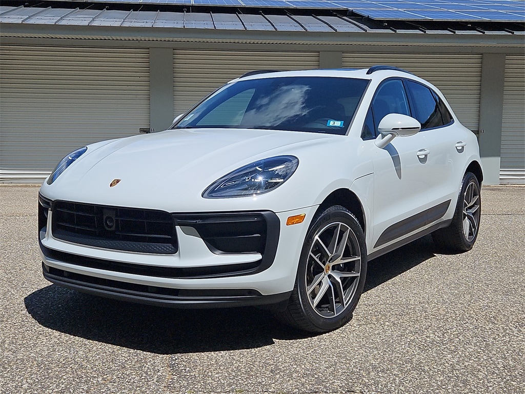 2025 Porsche Macan SUV 