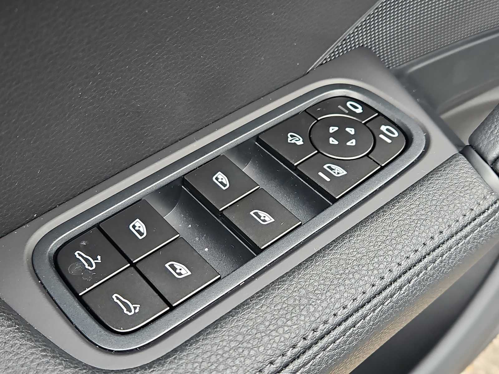 2026 Porsche Cayenne Base - Photo 9