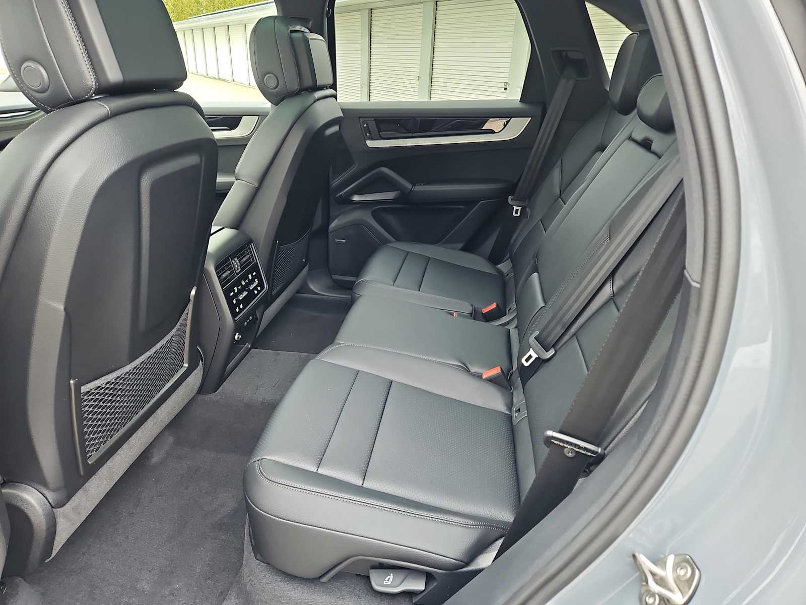 2026 Porsche Cayenne Base - Photo 23